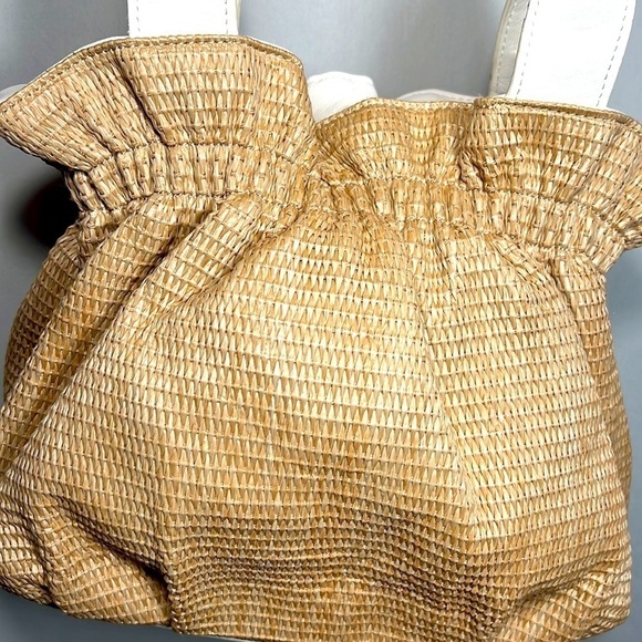 Bueno Hobo Straw Shoulder Bag - Picture 5 of 14